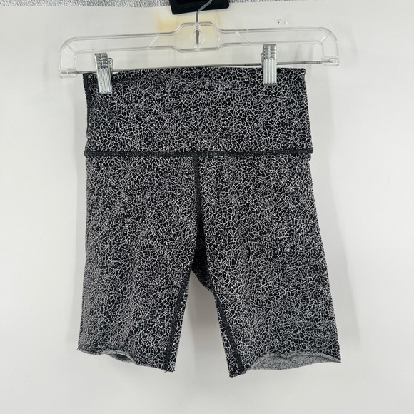 Lululemon Black and White Patterned Biker Shorts - Picture 1 of 5
